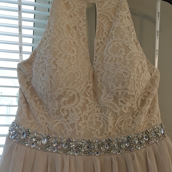 Formal Dress - Short - Picture 3 of 3